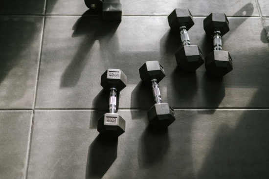 Breaking Free: Why Ditching Machines for Free Weights is the Ultimate Workout Hack